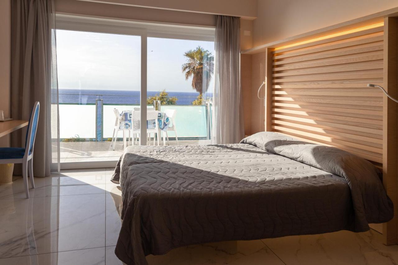 Hotel Villaggio Stromboli Санта Доменика Екстериор снимка