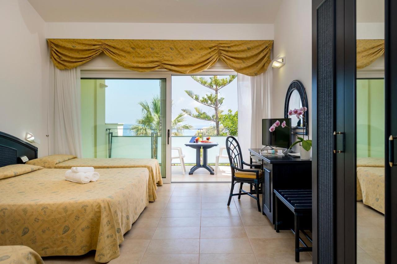 Hotel Villaggio Stromboli Санта Доменика Екстериор снимка